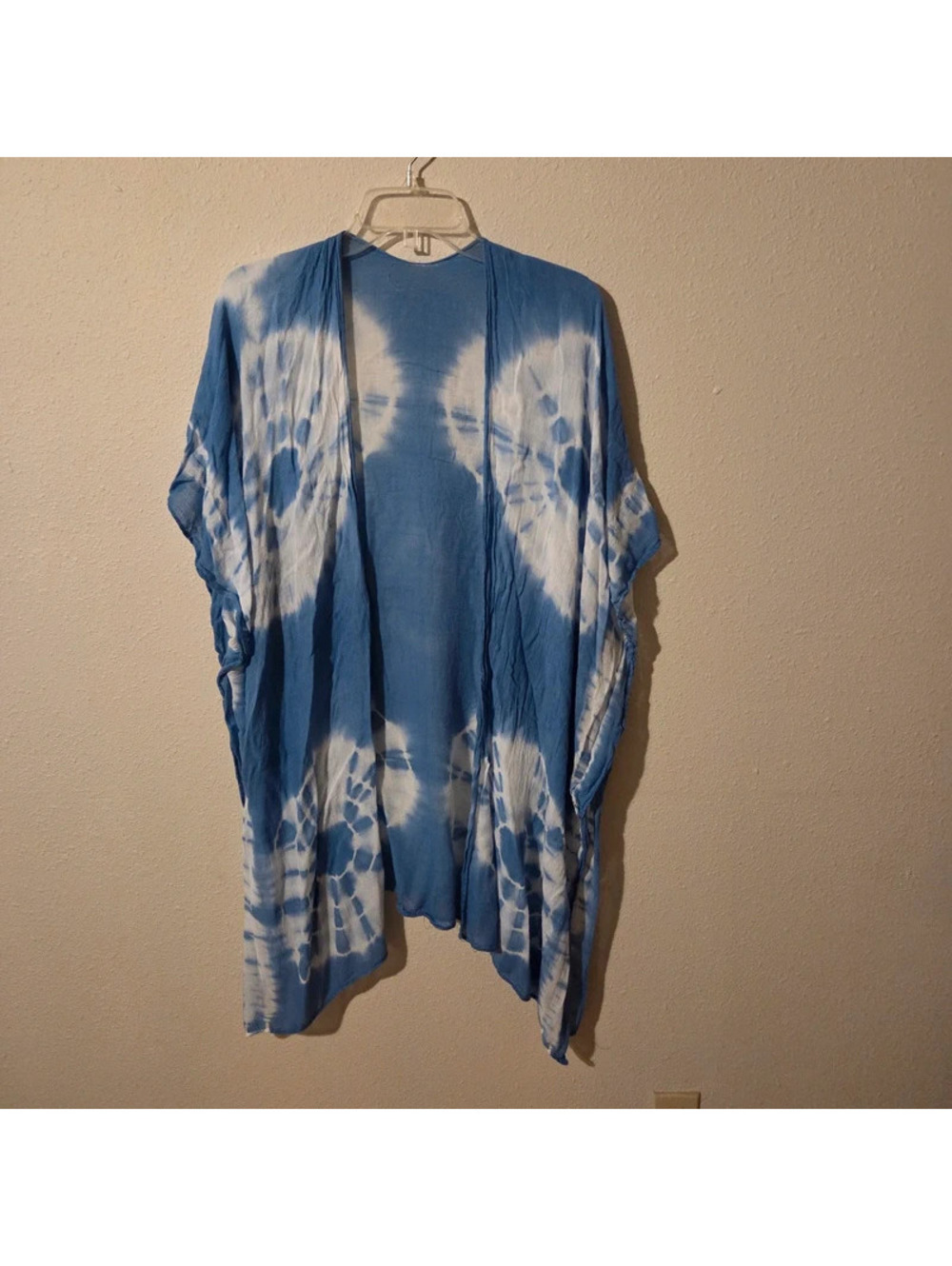 Blue and white tie dye kimono